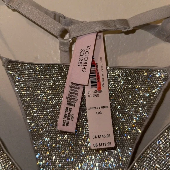 VERY SEXY
Shine Triangle Bralette & V-String Panty Set - Picture 6 of 7